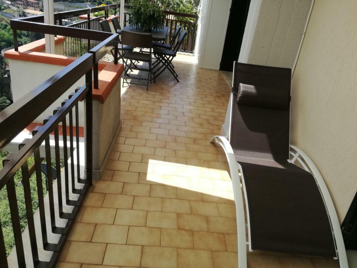 Olimpia'S House Apartment Таормина Екстериор снимка